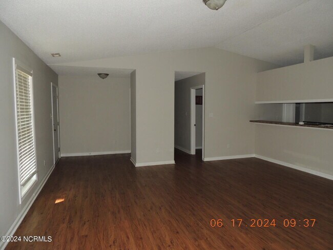 Building Photo - 513 Pine Valley Rd