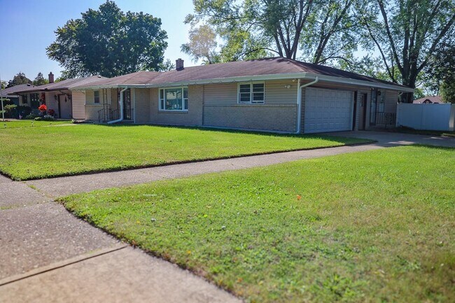 Foto del edificio - 3403 Seward Ave