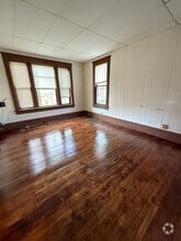Building Photo - 706 7th St S