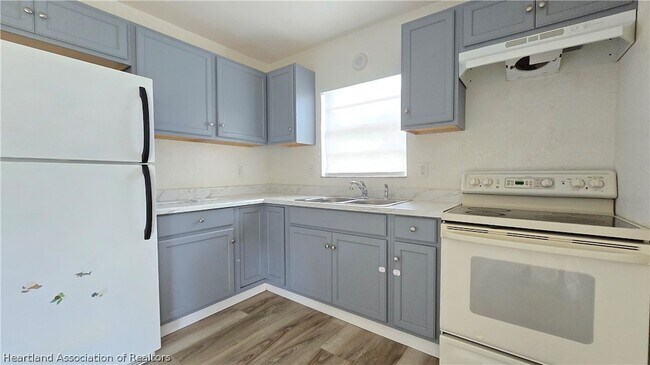 Foto del edificio - 4331 Hudson Blvd