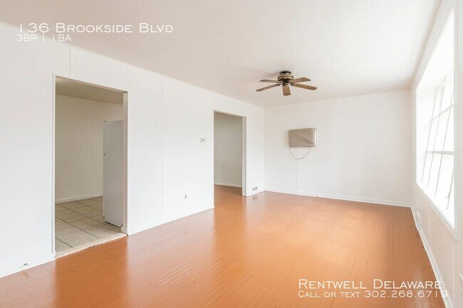 Building Photo - Spacious 3BD/1BA $1349