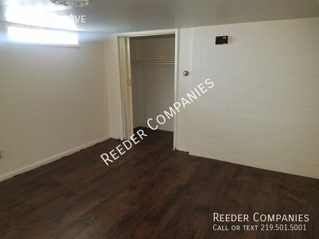Building Photo - Studio Apartment with ALL Utilities Included