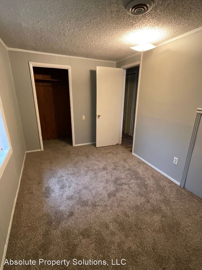 Building Photo - 1 br, 1 bath House - 3140 W Harrison St