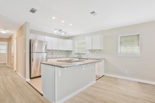 Foto del edificio - 2435 Bouldercliff Way SE