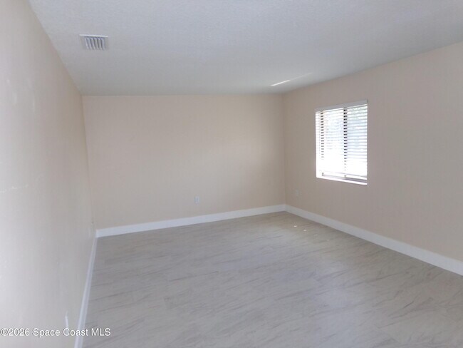 Building Photo - 241 San Juan Cir