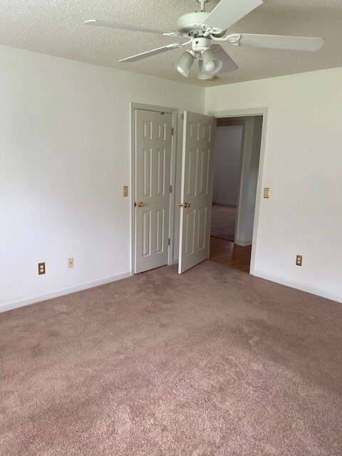 Building Photo - 1105 Meadowcroft Dr