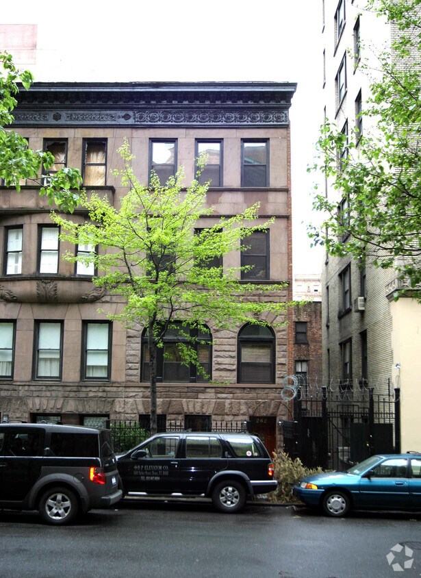 Building Photo - 262 W 88th St