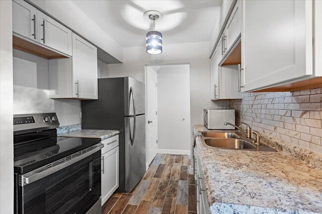 Foto del edificio - 1S239 Stratford Ln