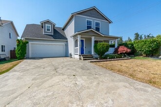 Building Photo - 23 SW Eston Ct