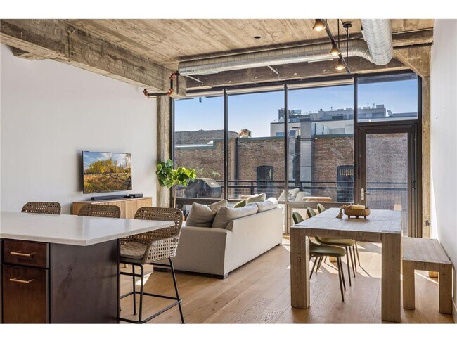 Foto del edificio - 618 N Washington Ave