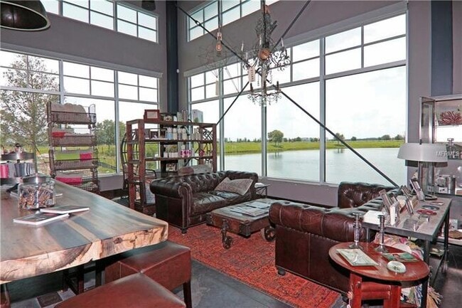 Foto del edificio - Elegant 2-Story Home, Certified Energy-Eff...