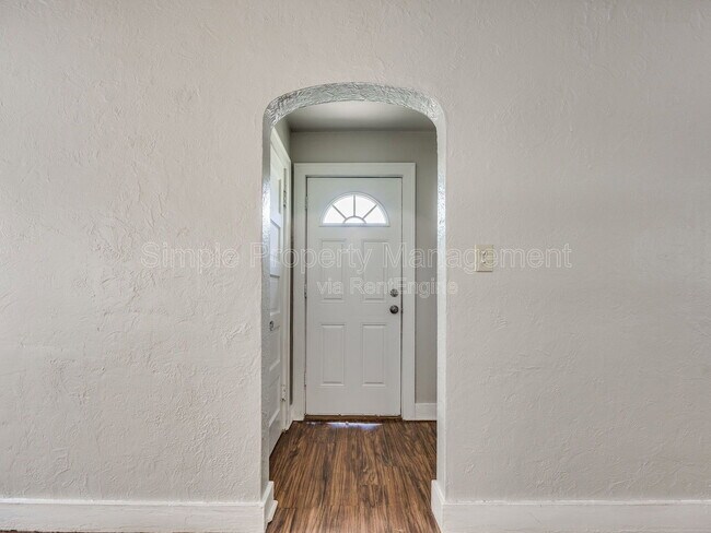 Foto del edificio - 1524 SW Binkley St