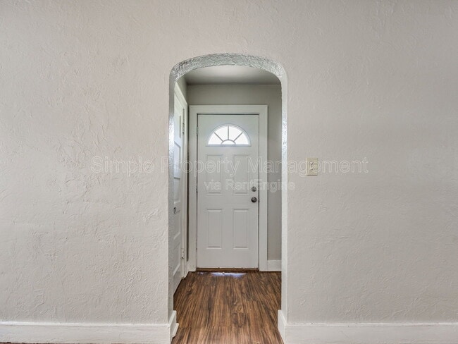 Photo - 1524 SW Binkley St House