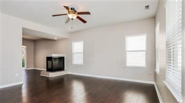 Foto del edificio - 1027 Glengarry Dr