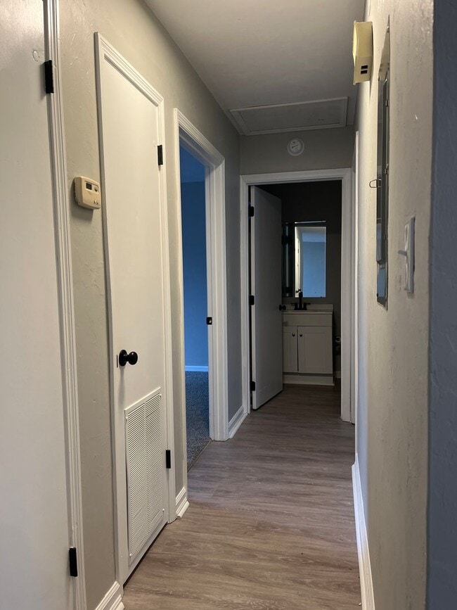 Building Photo - Duplex In Lake Jackson