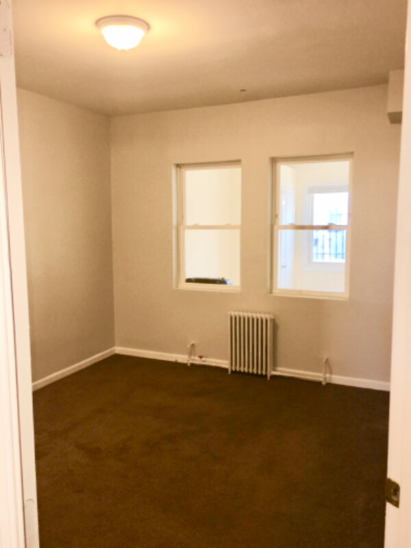 Building Photo - 1215 Simms Pl NE
