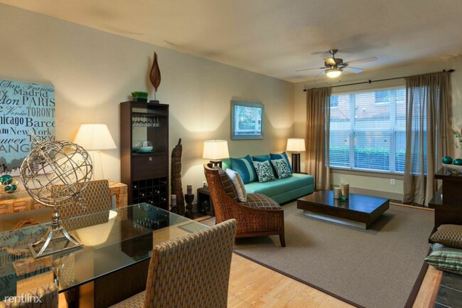 Building Photo - 1 br, 1 bath Flat - 3411 Richmond Ave