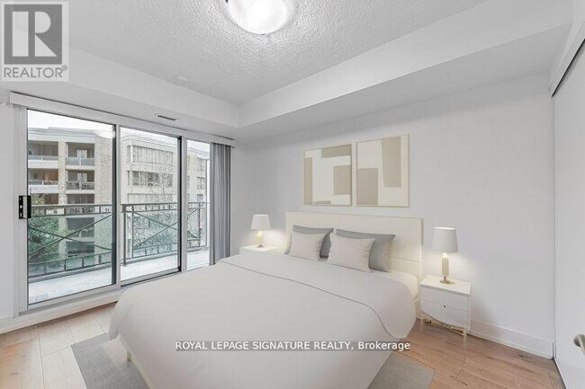 Building Photo - 205 The Donway W