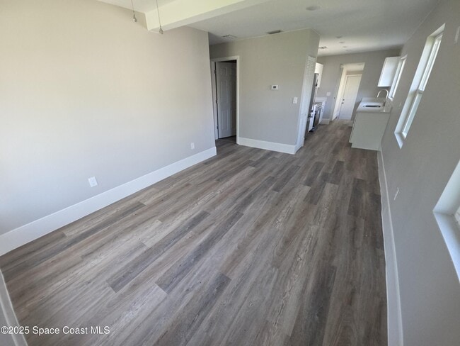 Building Photo - 417 Dove Ave