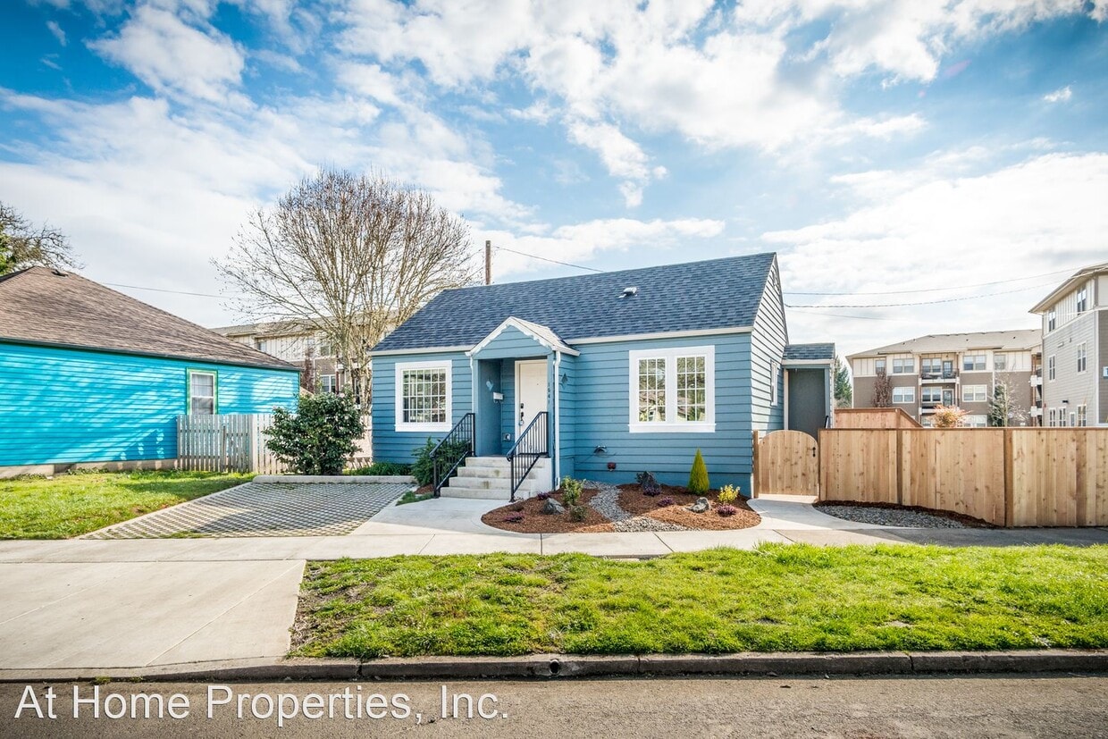 Primary Photo - 1 br, 1 bath House - 1041 SW 10th Street