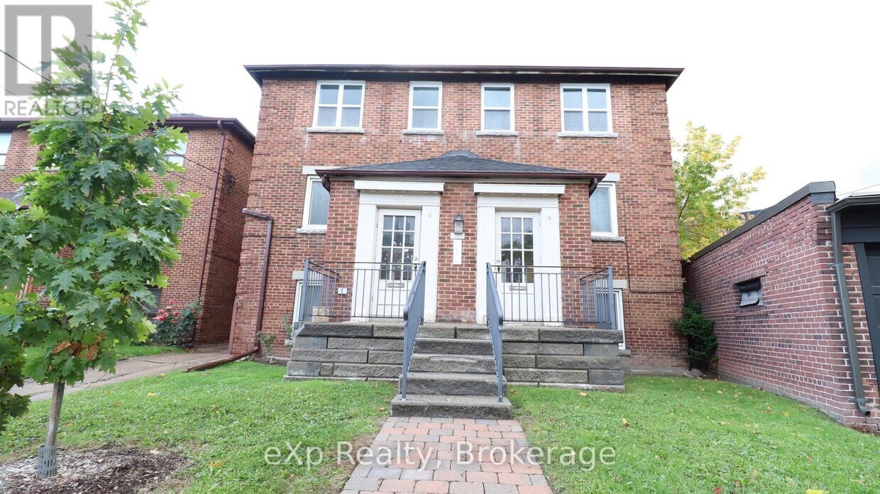 Photo principale - 875 Millwood Rd