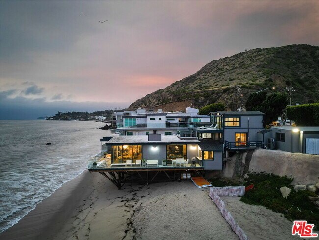 Foto del edificio - 26044 Pacific Coast Hwy