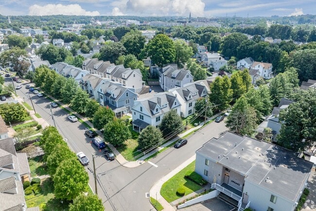 Interior Photo - Summerview Square