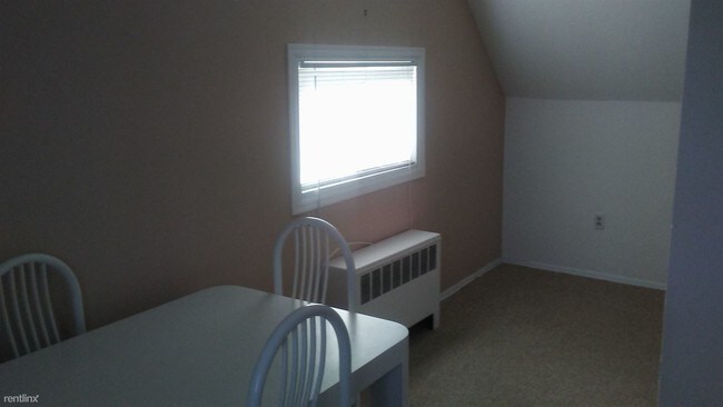 Building Photo - 14 Springtime Ln E