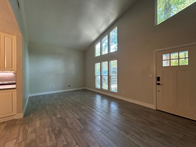 Foto del edificio - Dream home awaits: stunningly updated 3 be...