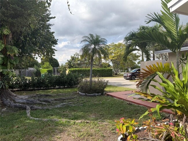 Building Photo - 8111 SW 129th Ave