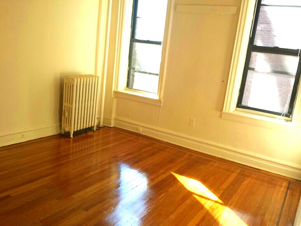 Primary Photo - 905 43rd St