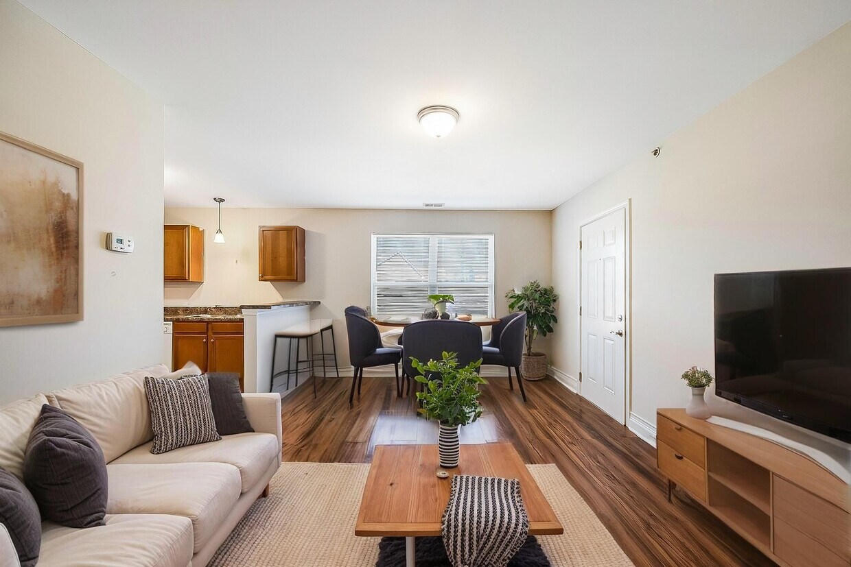 Apartamentos Clifton Place en Burlington, Carolina del Norte - Clifton Place Apartments
