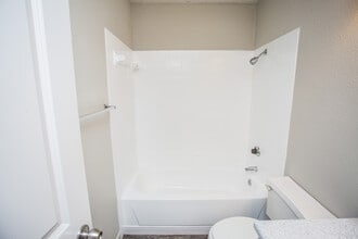 Building Photo - Saddlewood Apartments