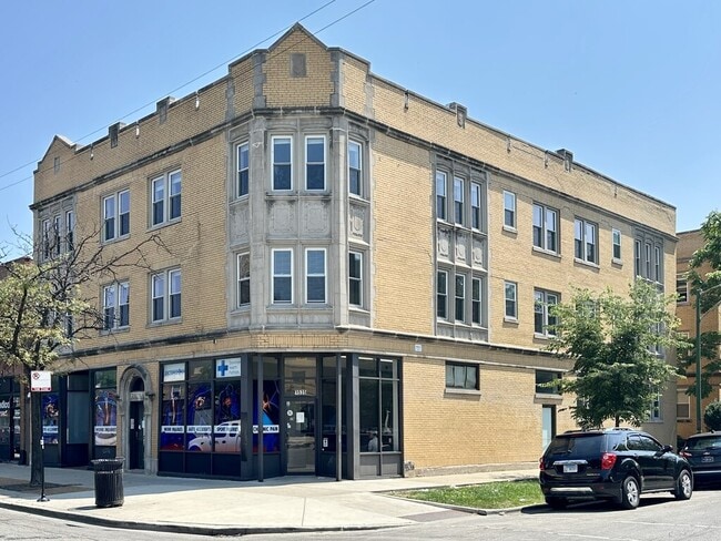 Building Photo - 3535 W Fullerton Ave