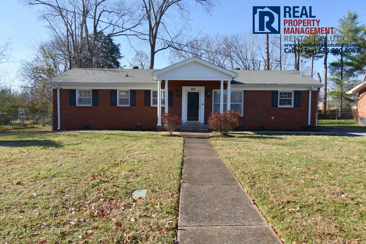 Charming 3bd ranch style home in Murfreesboro with large backyard! - Charming 3bd ranch style home in Murfreesboro with large backyard!