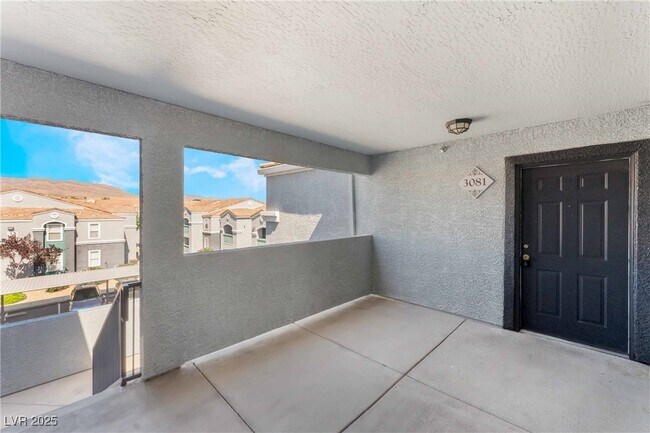 Building Photo - 6955 N Durango Dr