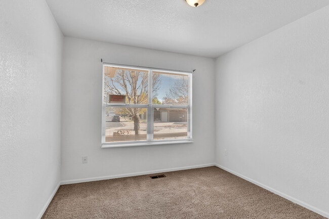 Foto del edificio - 2404 Celtic Ct