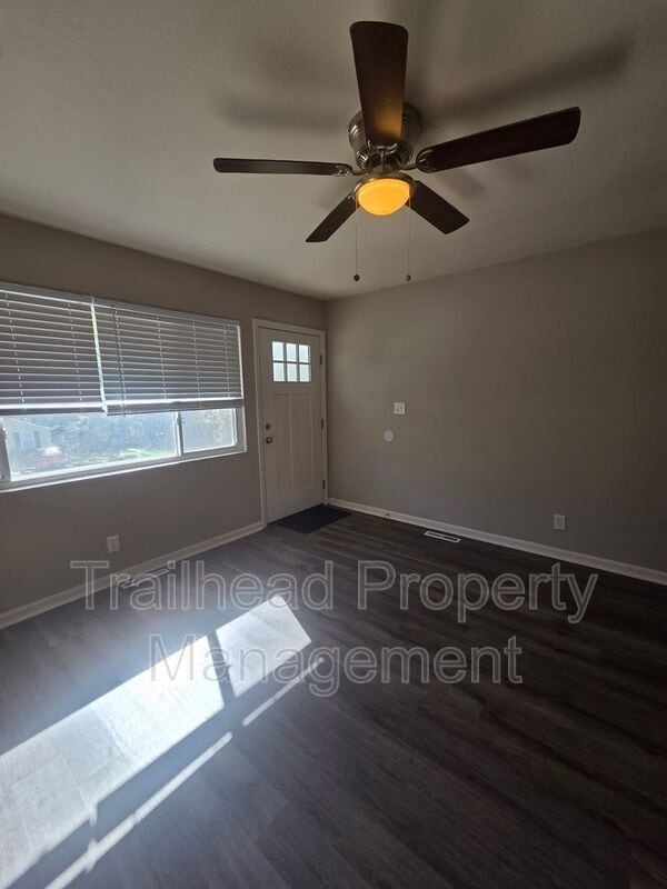 Foto del edificio - 9416 E 14st South