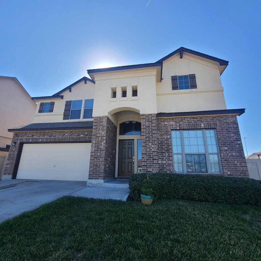 101 Washingtonia Dr, Laredo, TX 78045 House Rental in Laredo, TX