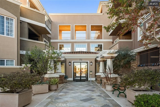 Building Photo - 2750 Artesia Blvd