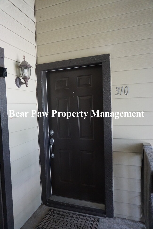 Foto del edificio - "Penthouse" condo in Evergreen!!