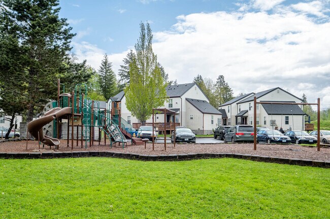 Building Photo - Blue Heron Hollow