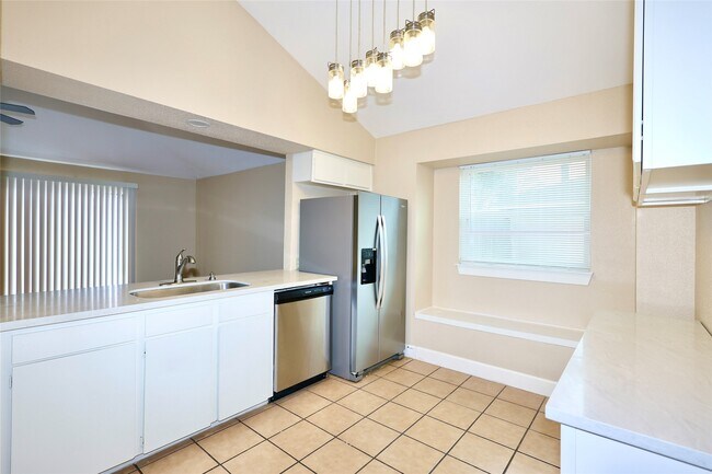 Foto del edificio - 21219 Park Mt Dr