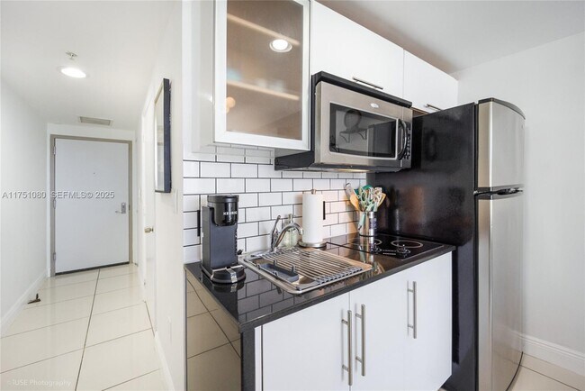 Foto del edificio - 1750 N Bayshore Dr