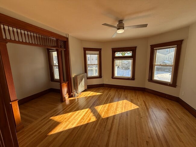 Building Photo - 148 Vernon St