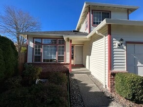 Building Photo - 5508 64th Pl NE