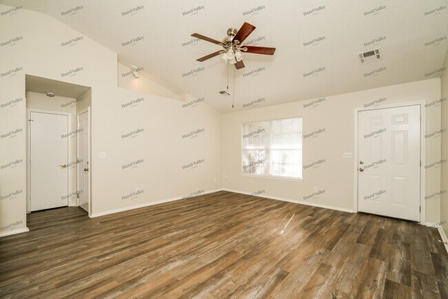 Foto del edificio - 8917 N 148th E Ave