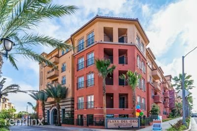 Building Photo - 8601 Lincoln Blvd