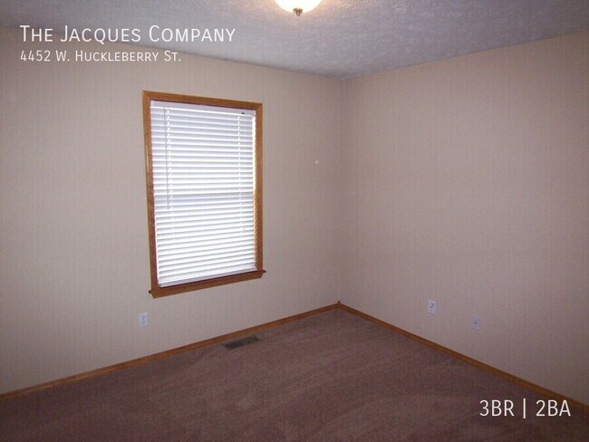 Foto del edificio - 4452 W Huckleberry St