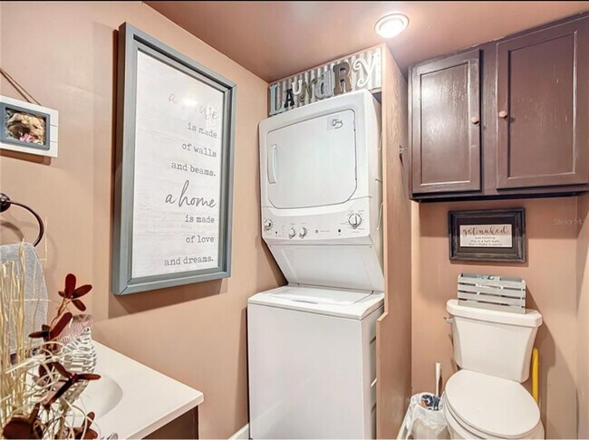 Foto del edificio - 3312 SE 6th St